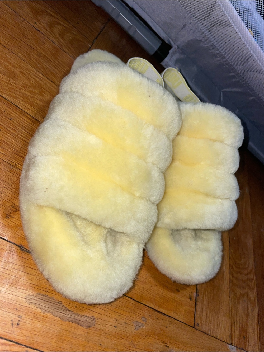 UGG Yellow Fluff Yeah Slide Slippers WOMEN SIZE 6